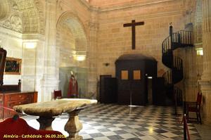 28 LA CATHEDRALE ET LE FORTERESSE DE L INCARNATION (89)